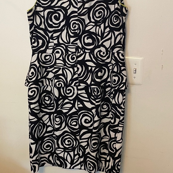 AGB Black and white abstract pattern dress  sz16 - Picture 4 of 4